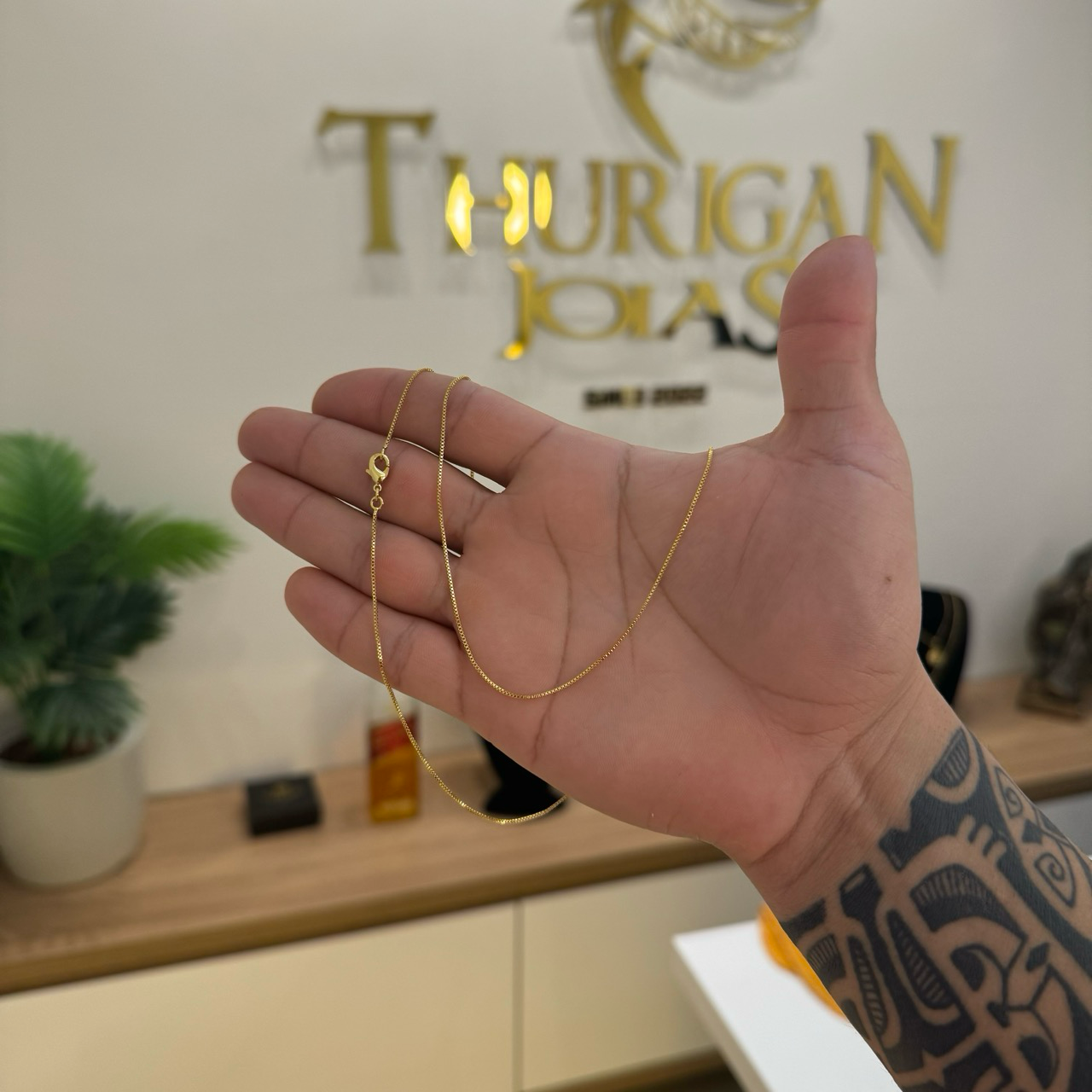 Corrente Veneziana 0,8mm 4gr Fecho Lagosta Banhado A Ouro 18k