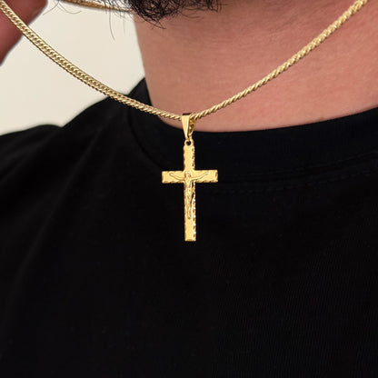 Colar Crucifixo Jesus Na Cruz 3D - Corrente Lacraia Banhado A Ouro 18k