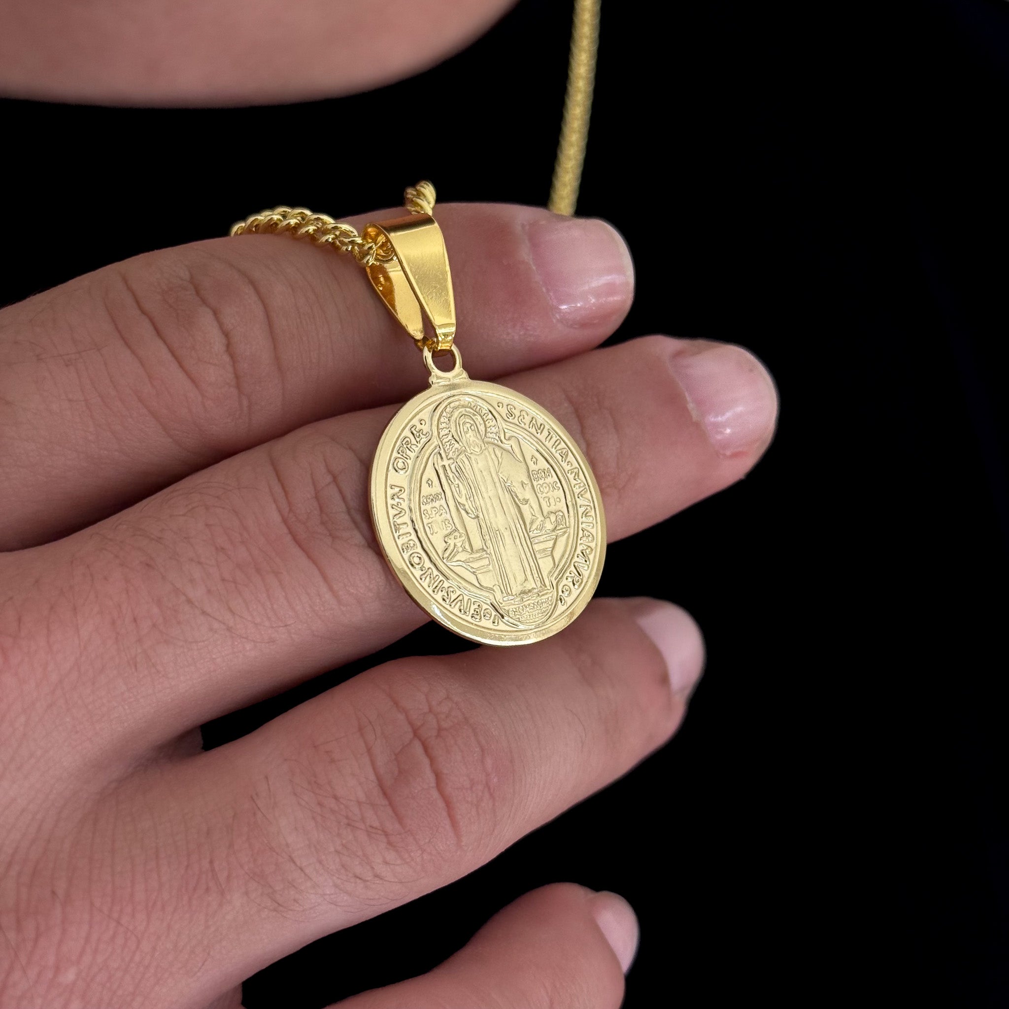 Colar Medalha De São Bento - Corrente e Pulseira Grumet Cuban Banhado A Ouro 18k