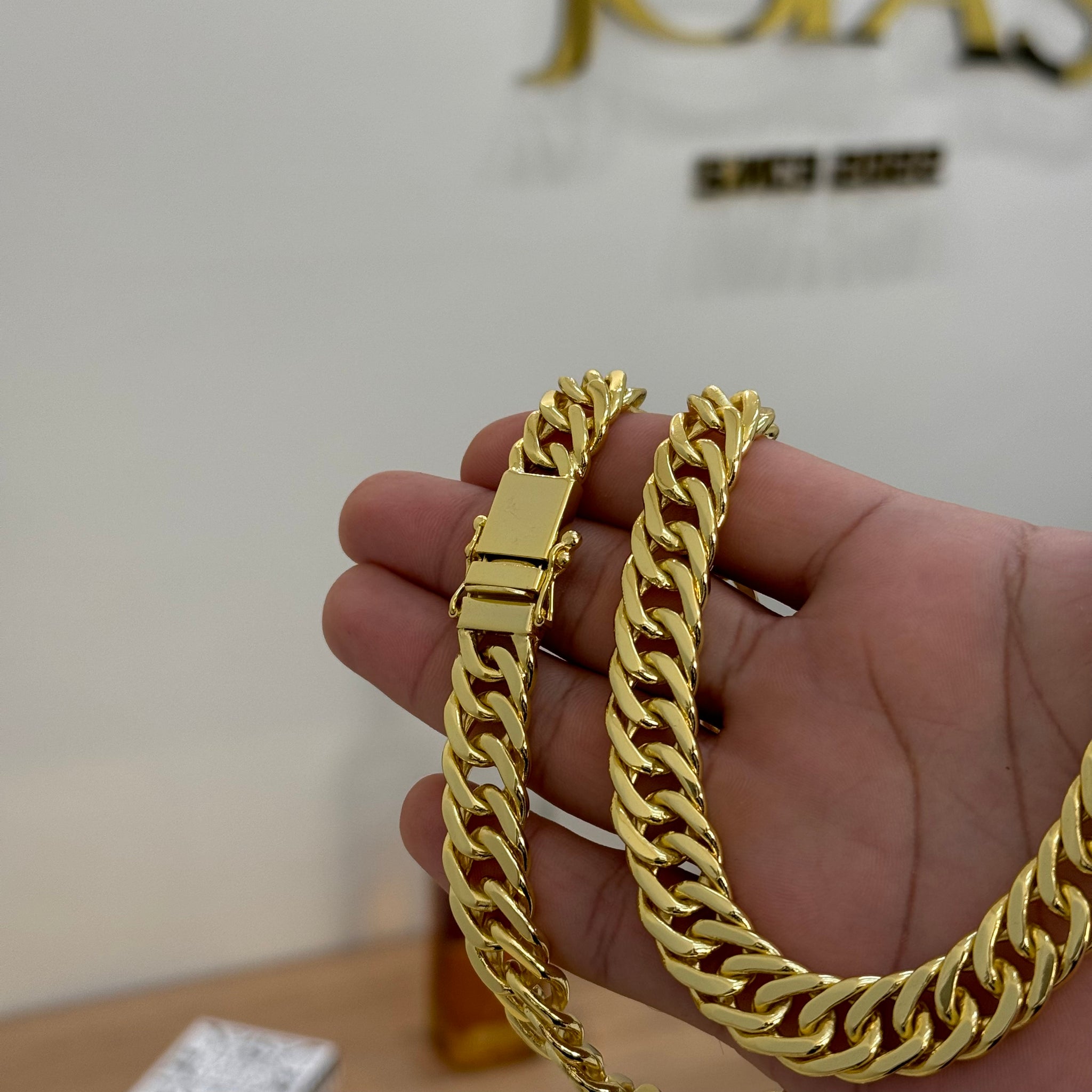 Corrente Lacraia 13mm 178gr Fecho Duplo Banhado A Ouro 18k