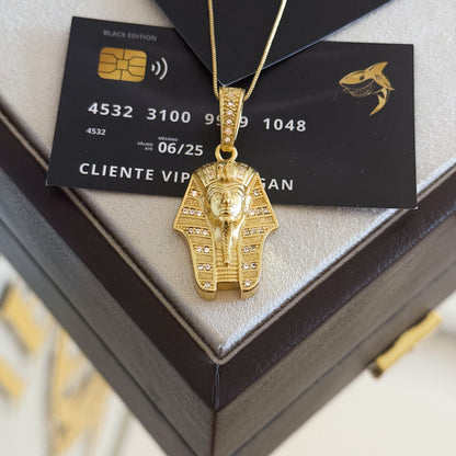 Pingente Faraó Cravejado 4x2cm Banhado A Ouro 18k
