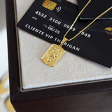 Pingente Plaquinha Leão de Judá 2x1,5cm Banhado A Ouro 18k