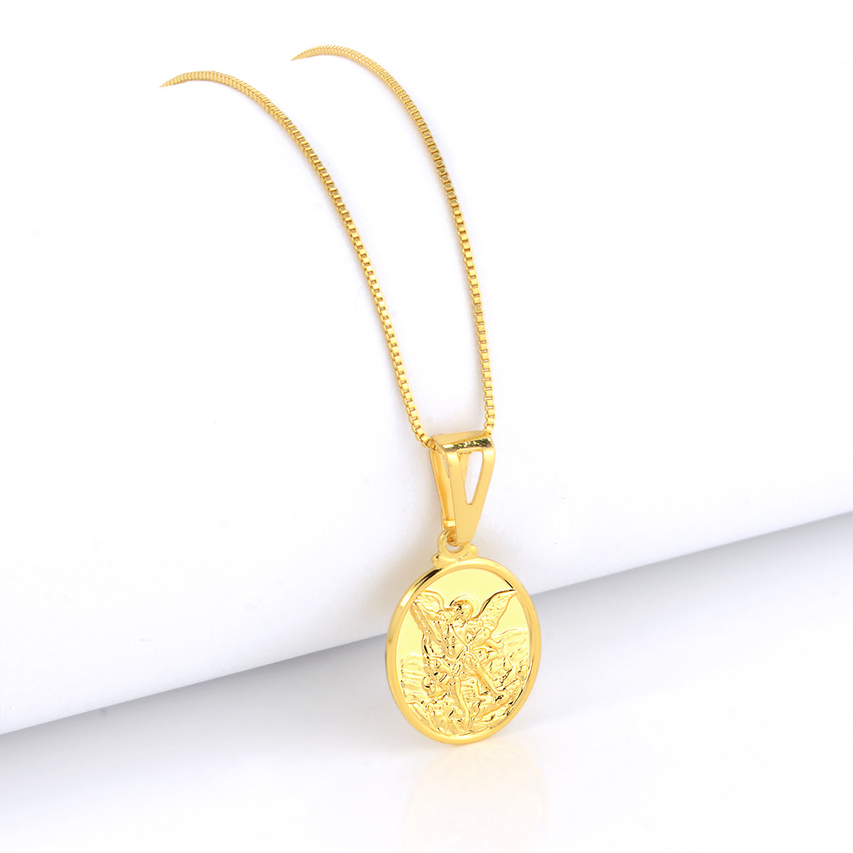 Pingente Plaquinha Oval São Miguel Arcanjo 2x1,5cm Banhado A Ouro 18k