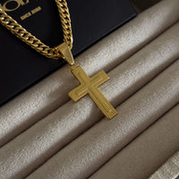 Colar Crucifixo Em Alto Relevo - Corrente Lacraia Banhado A Ouro 18k