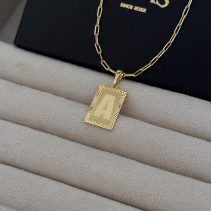 Colar Plaquinha De Letra - Corrente Cadeado Alongado Banhado A Ouro 18k