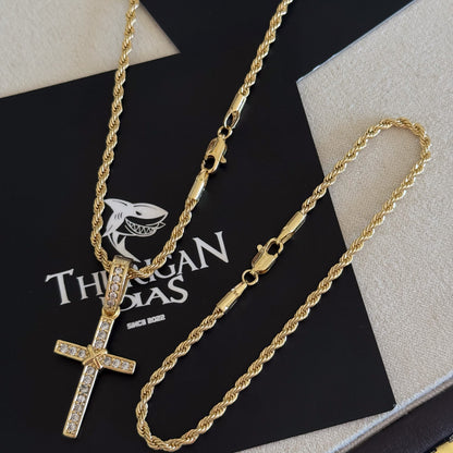 Colar Crucifixo Amarrado Cravejado - Corrente e Pulseira Baiana Banhado A Ouro 18k