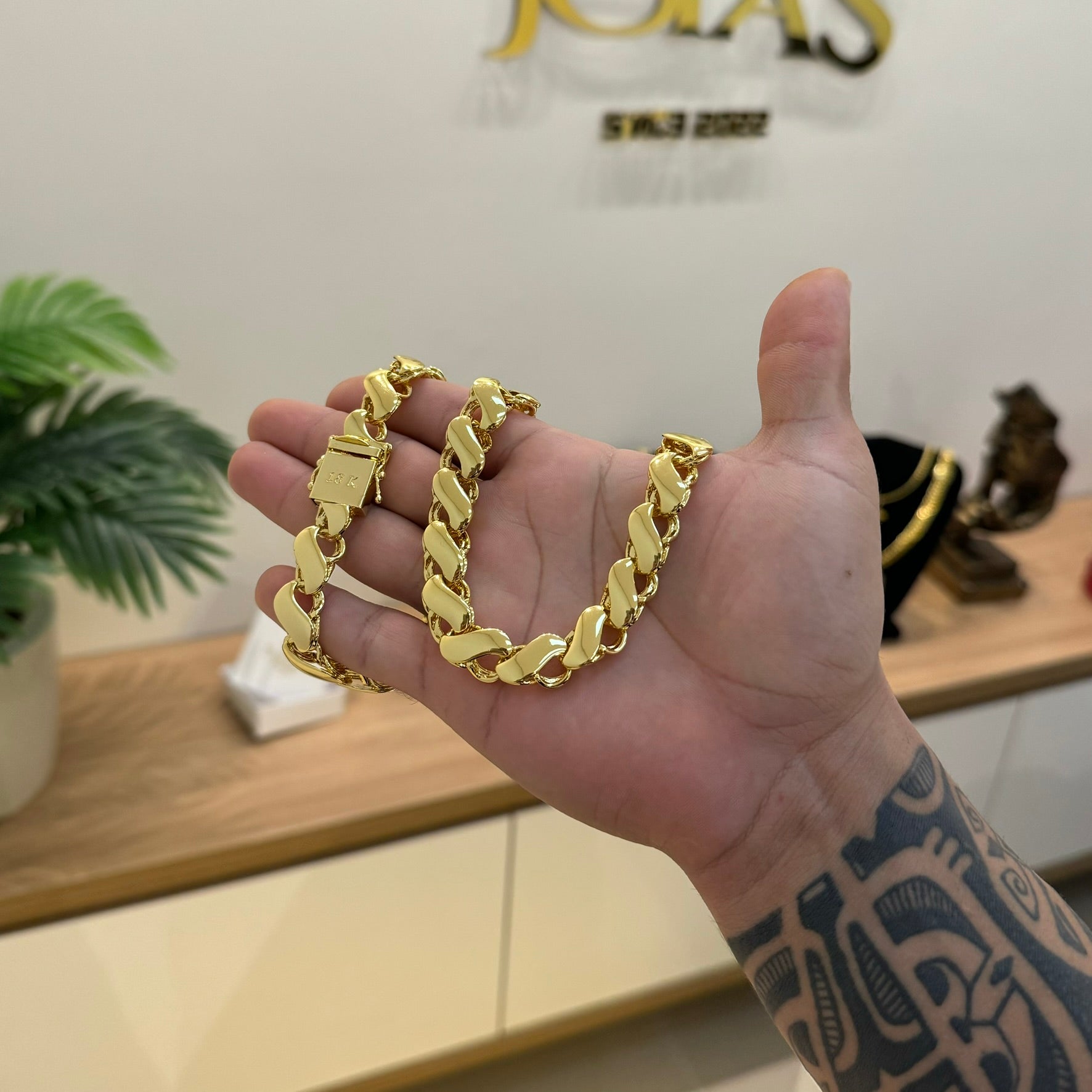 Corrente Friso S 12mm 118gr Fecho Duplo Banhado A Ouro 18k