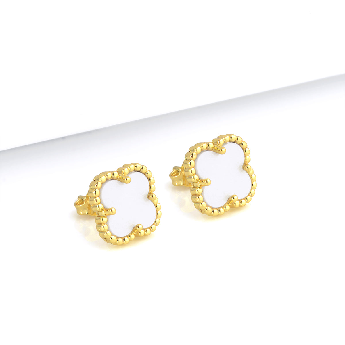 Brinco Trevo Safira Banhado A Ouro 18k