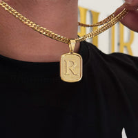 Colar Plaquinha De Letra - Corrente Lacraia Banhado A Ouro 18k