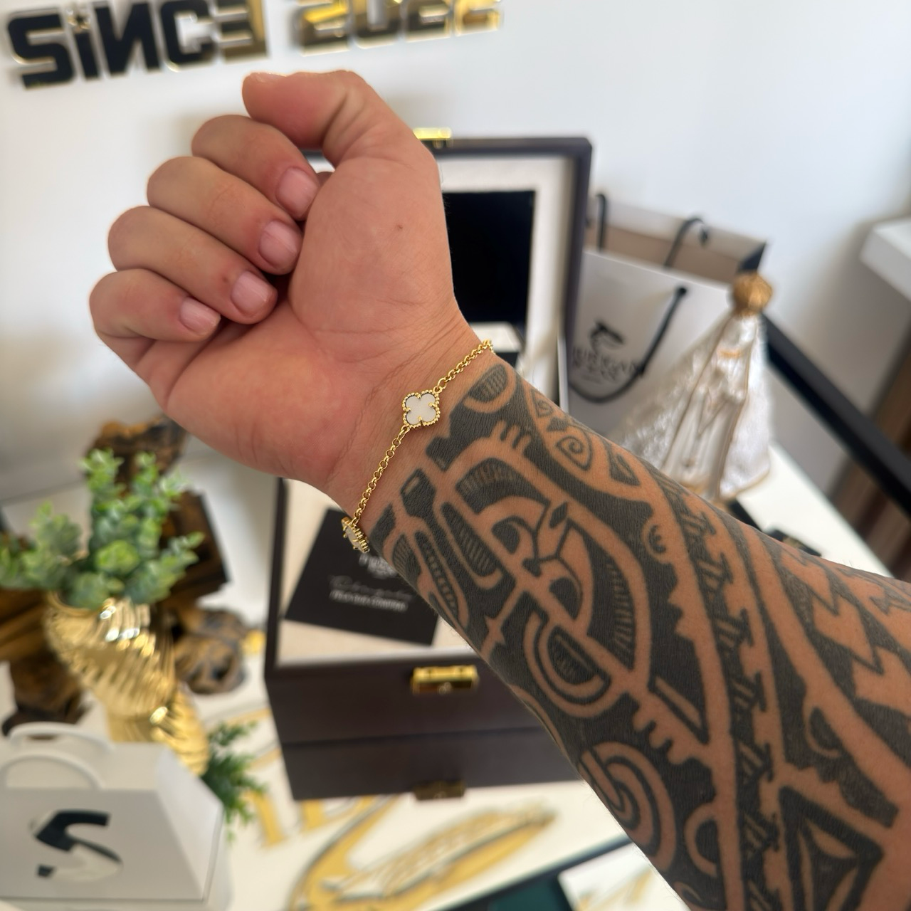 Pulseira Elo Português 2mm Trevo Safira Banhado A Ouro 18k