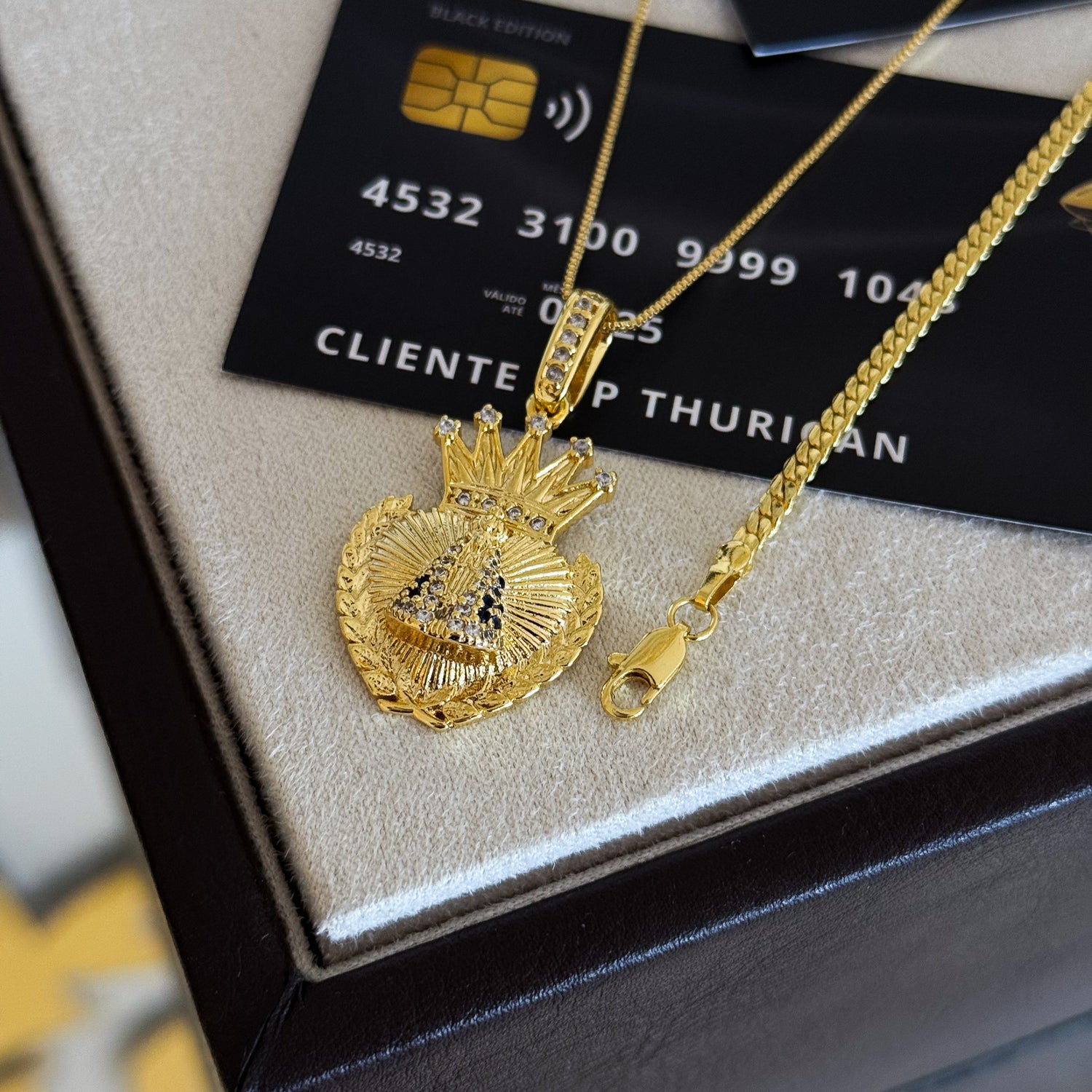 Colar Coração N. Sra. Aparecida Cravejado P - Corrente Veneziana e Pulseira Grumet Flat Banhado A Ouro 18k