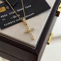 Pingente Crucifixo Amarrado Cravejado 2,5x1,5cm Banhado a Ouro 18k