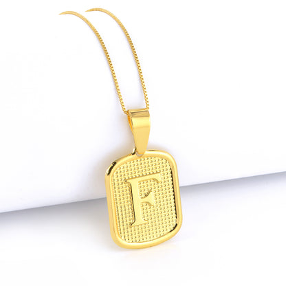Pingente Plaquinha De Letra 3x2,2cm Banhado A Ouro 18k