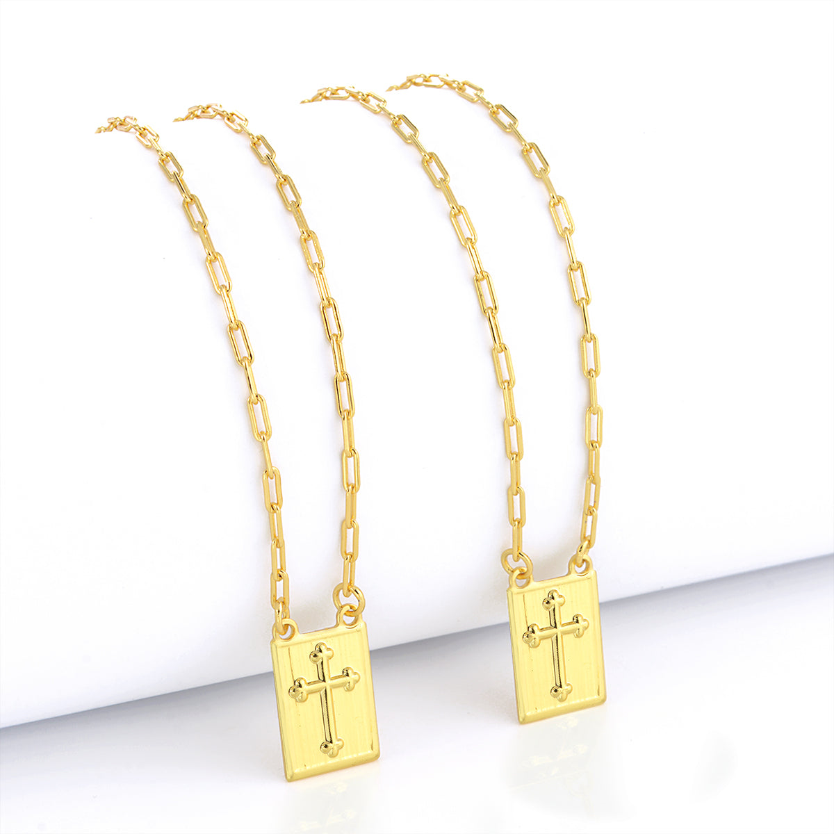 Escapulário Cadeado Alongado Cruz Vitoriana 1,5mm 6gr 70cm Banhado A Ouro 18k