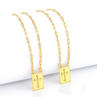 Escapulário Cadeado Alongado Cruz Vitoriana 1,5mm 6gr 70cm Banhado A Ouro 18k