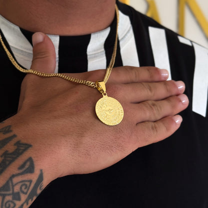 Colar Medalha Espírito Santo Características - Corrente Lacraia Banhado A Ouro 18k