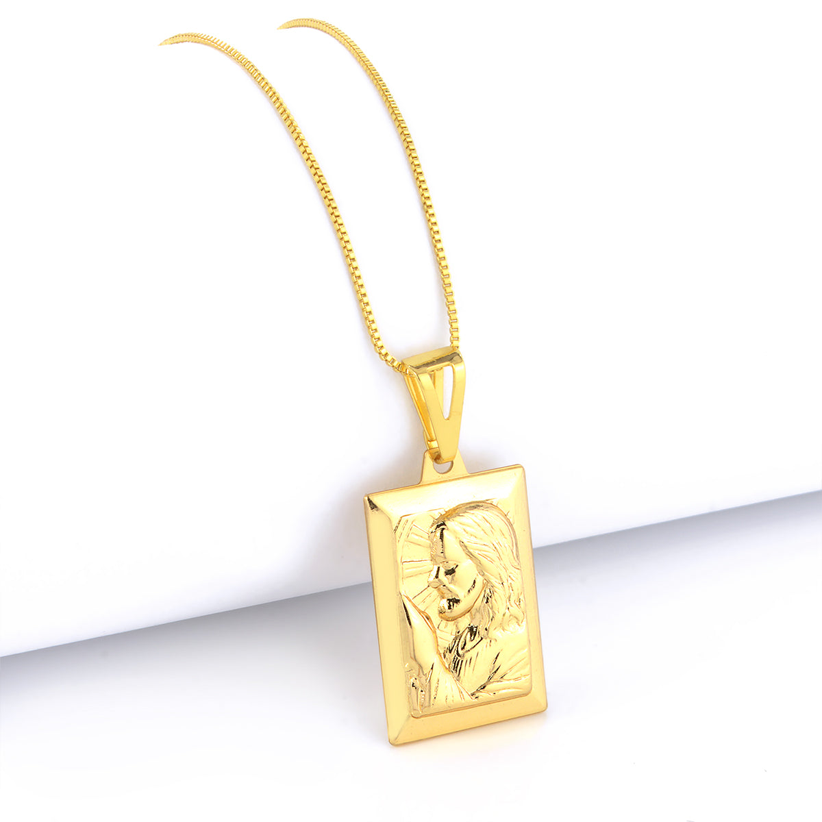 Pingente Plaquinha Jesus 3x2,5cm Banhado A Ouro 18k