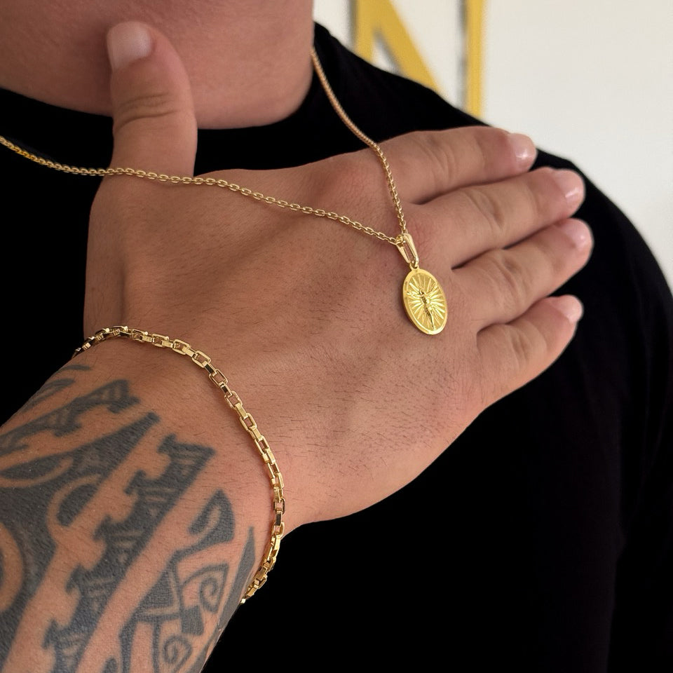 Colar Plaquinha Oval Jesus - Corrente Cadeado e Pulseira Veneziana Banhado A Ouro 18k