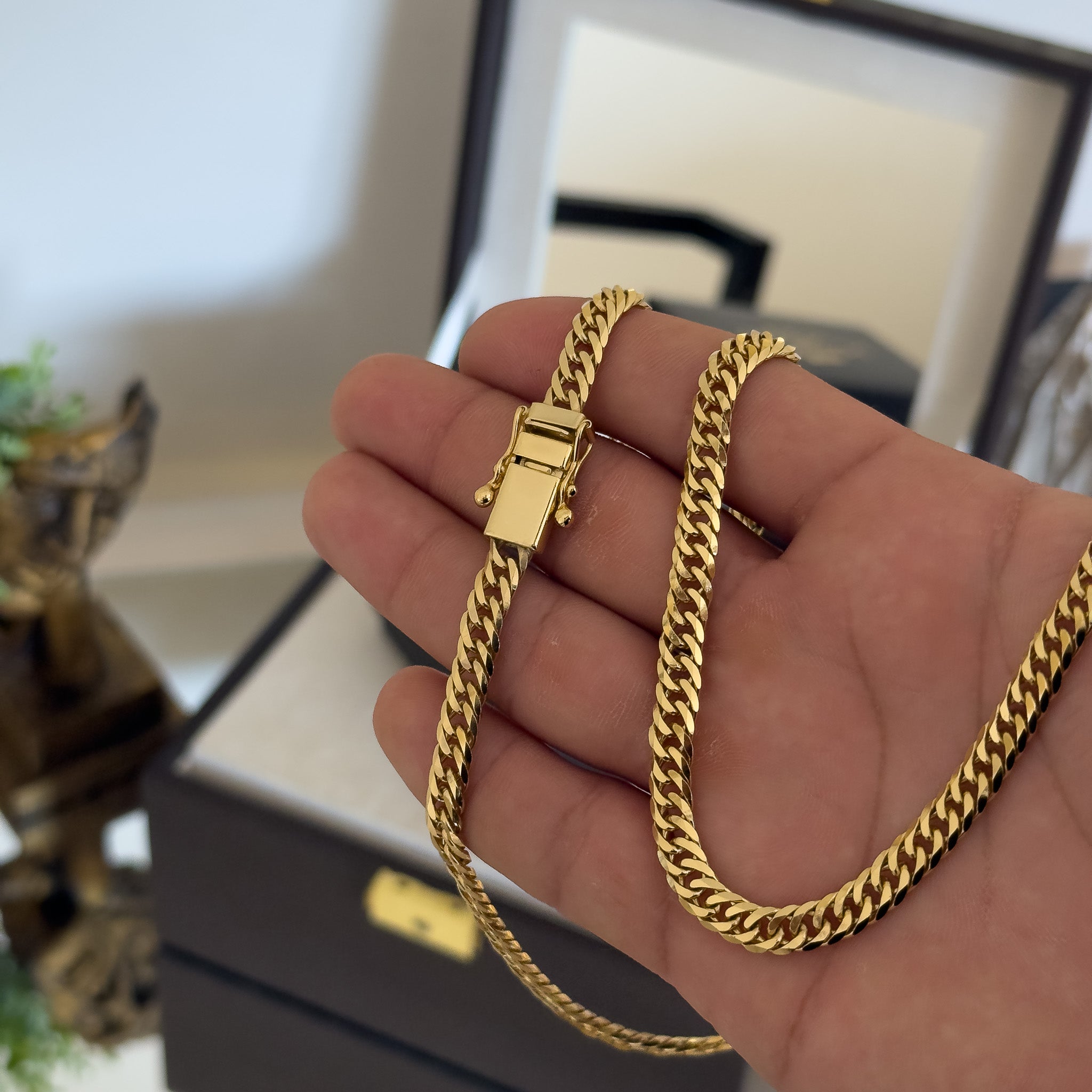 Corrente Lacraia 6mm 46gr Fecho Duplo Banhado A Ouro 18k