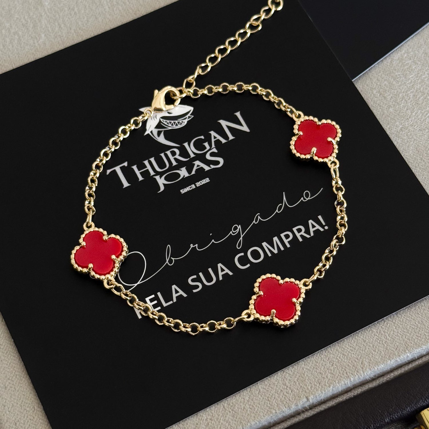 Pulseira Elo Português 2mm Trevo Rubi  Banhado A Ouro 18k