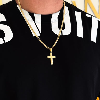 Colar Crucifixo Em Alto Relevo - Corrente Lacraia Banhado A Ouro 18k