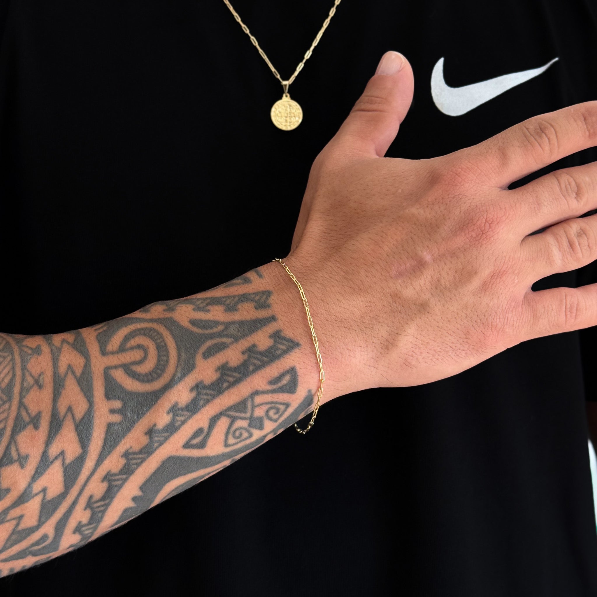 Colar Medalha De São Bento - Corrente e Pulseira Cadeado Alongado Banhado A Ouro 18k