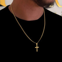 Colar Crucifixo Jesus Na Cruz 3D - Corrente e Pulseira Lacraia Banhado A Ouro 18k