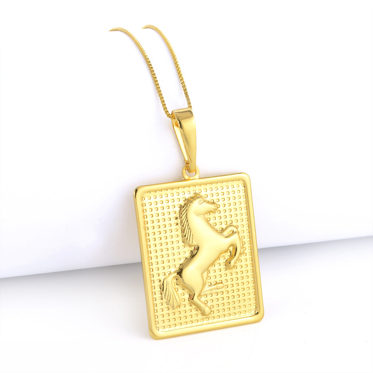 Pingente Plaquinha Cavalo 4x3cm Banhado A Ouro 18k