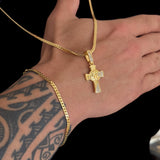 Colar Crucifixo Face De Cristo Detalhado Cravejado P - Corrente e Pulseira Grumet Flat Banhado A Ouro 18k