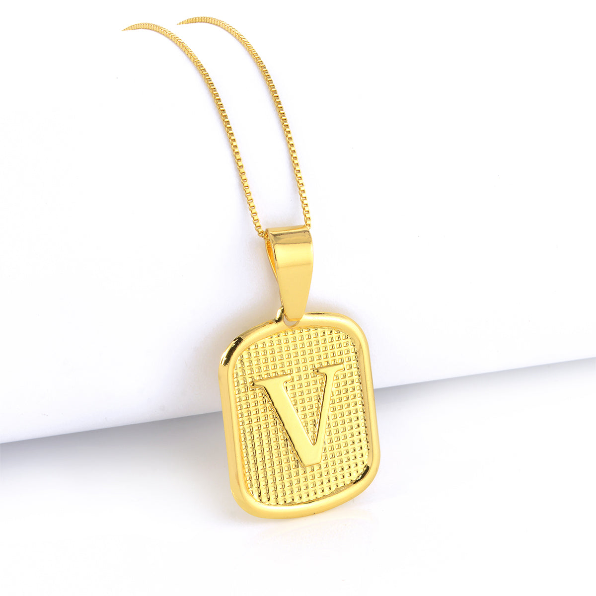 Pingente Plaquinha De Letra 3x2,2cm Banhado A Ouro 18k