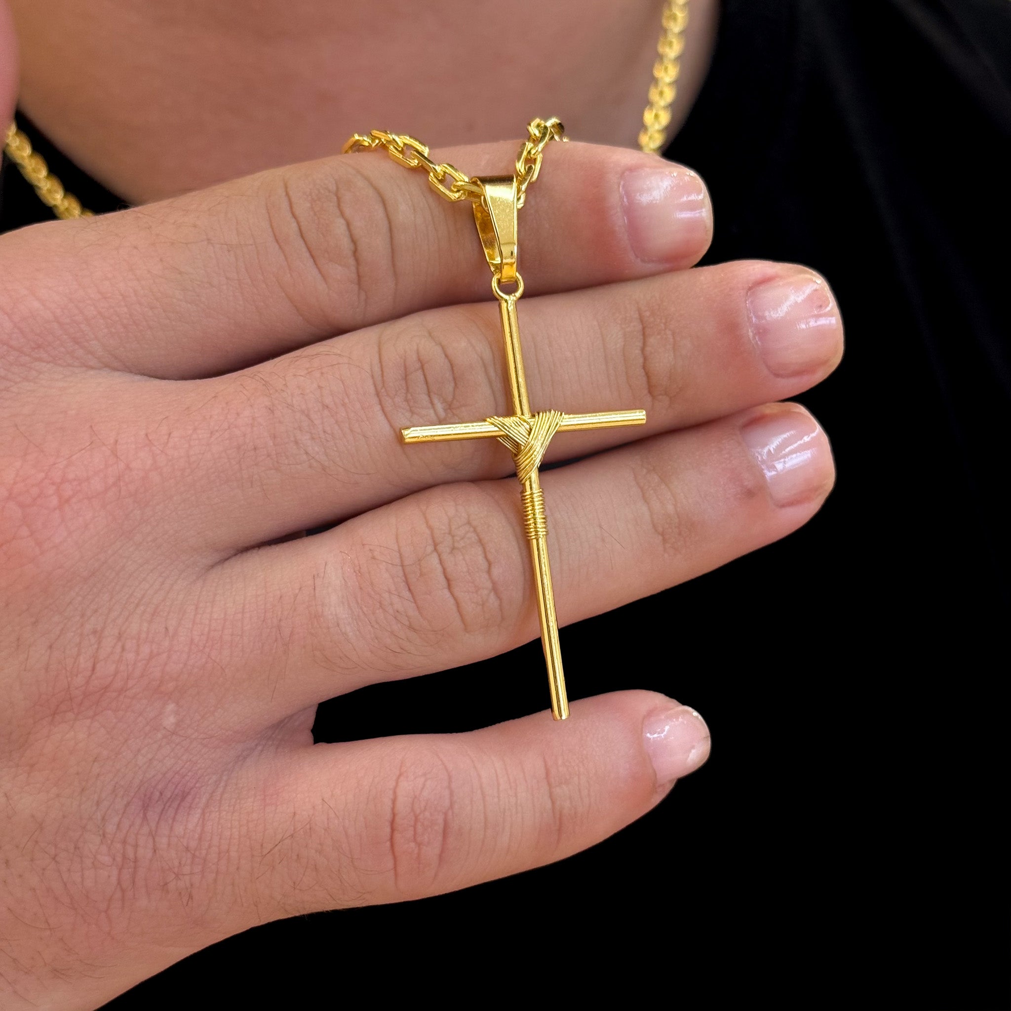 Colar Crucifixo Palito G - Corrente e Pulseira Cadeado Banhado A Ouro 18k