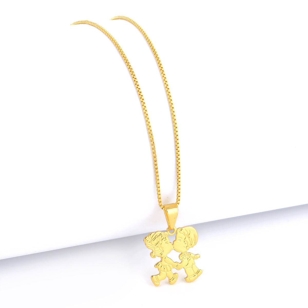 Pingente Casal 1,5x1,5cm Banhado A Ouro 18k