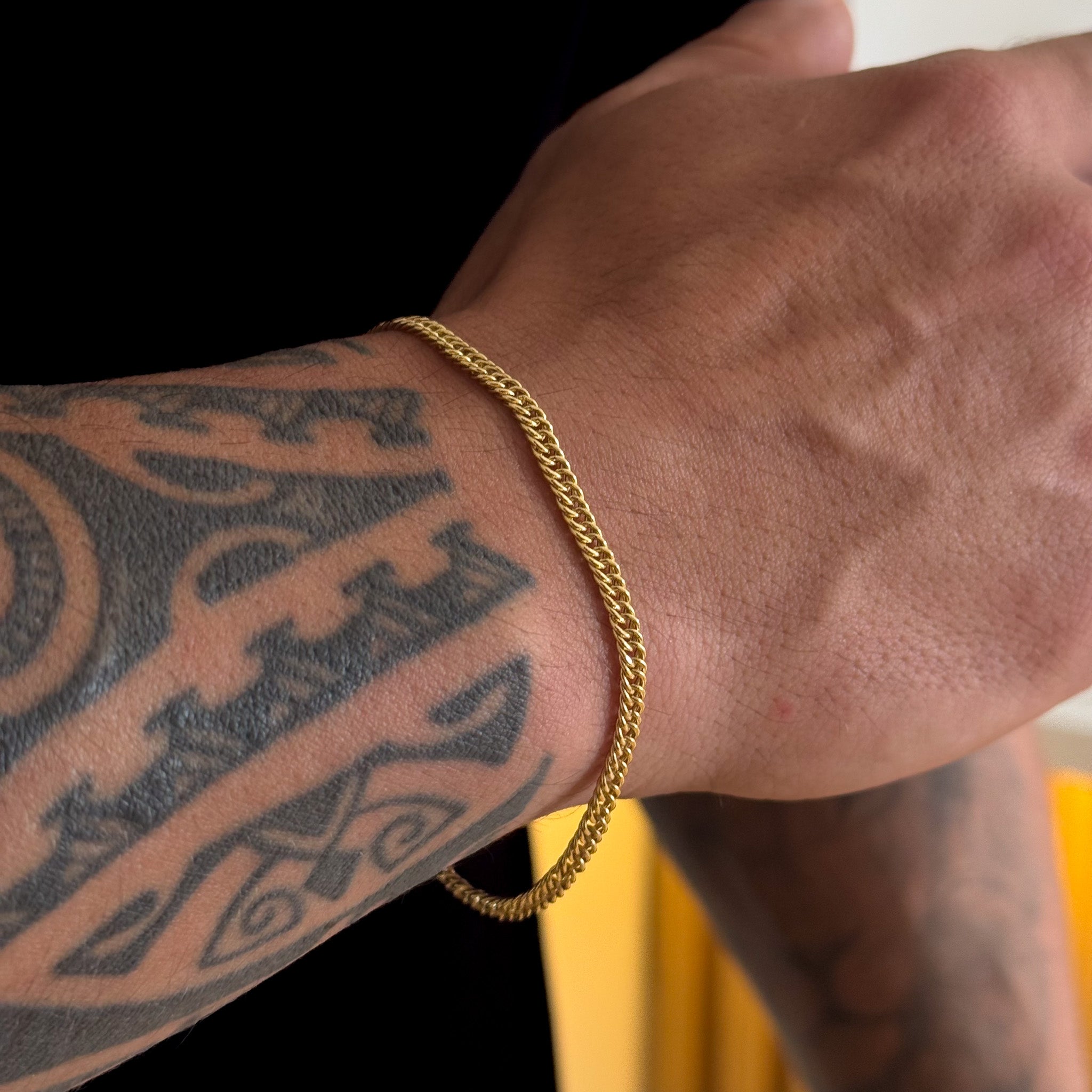 Colar Medalha Rosa Dos Ventos Cravejado P - Corrente e Pulseira Lacraia Banhado A Ouro 18k