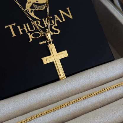 Colar Crucifixo Em Alto Relevo - Corrente Cadeado Alongado e Pulseira Grumet Flat Banhado A Ouro 18k