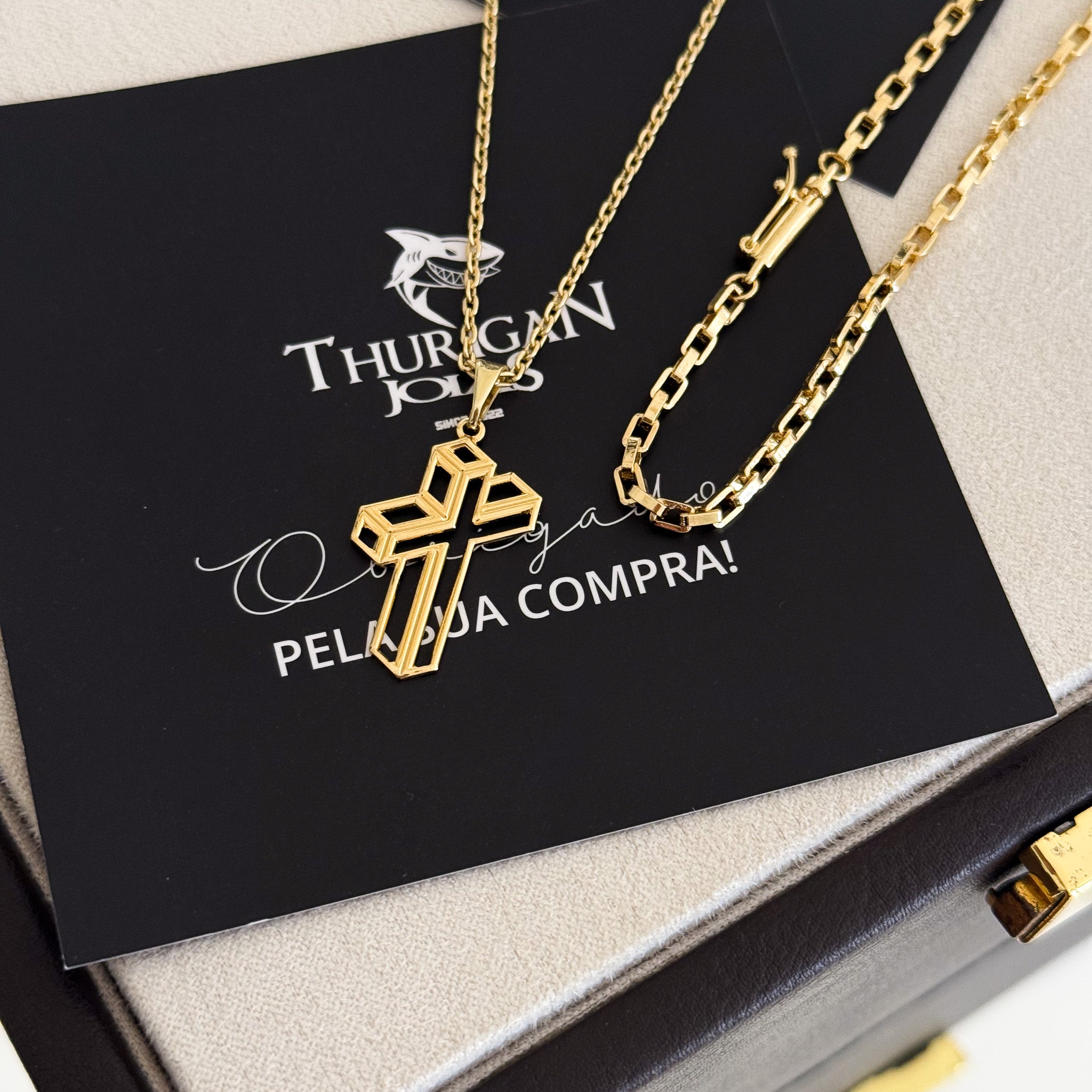 Colar Crucifixo 3D - Corrente Cadeado e Pulseira Veneziana Banhado A Ouro 18k