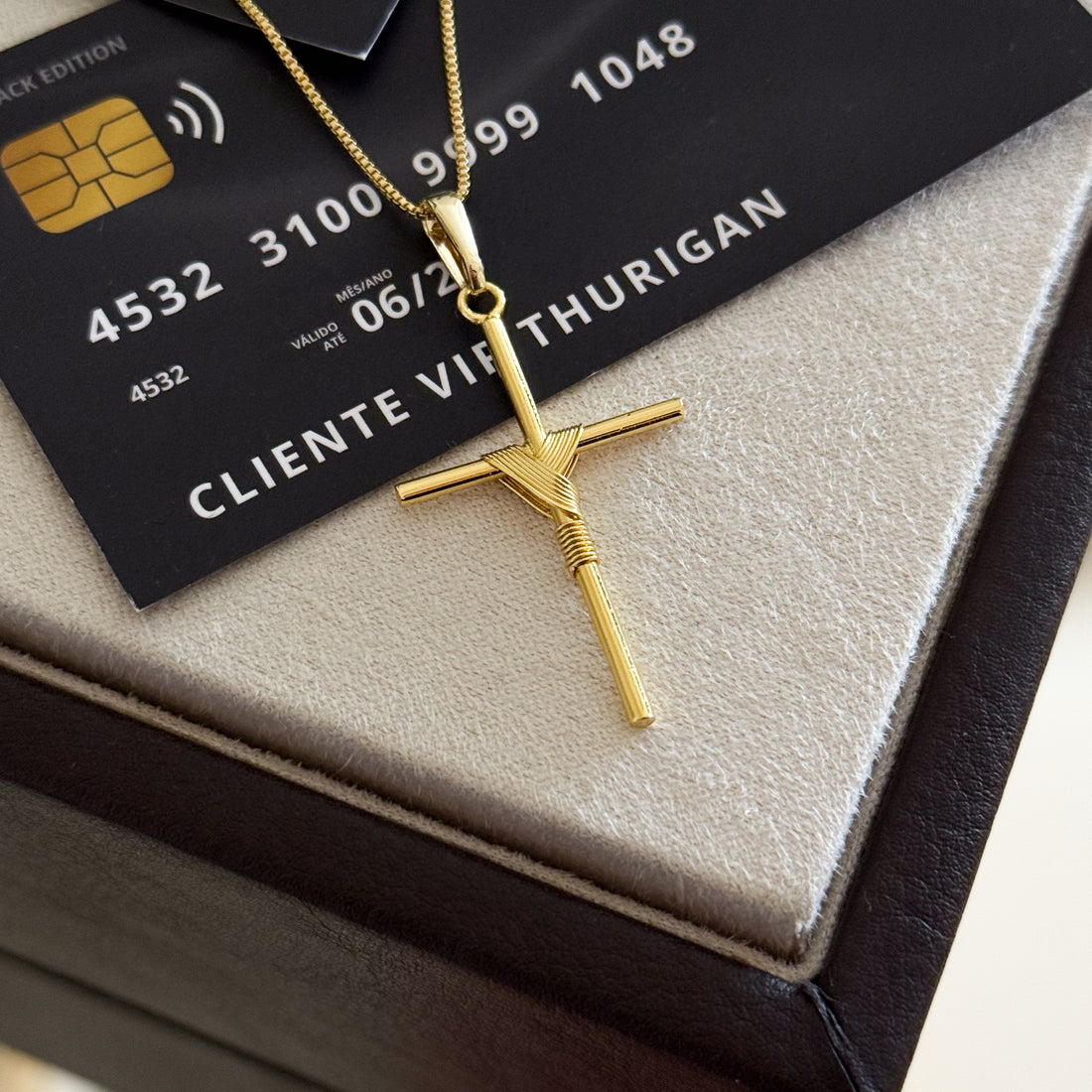 Pingente Crucifixo Palito M 4x2cm Banhado A Ouro 18k