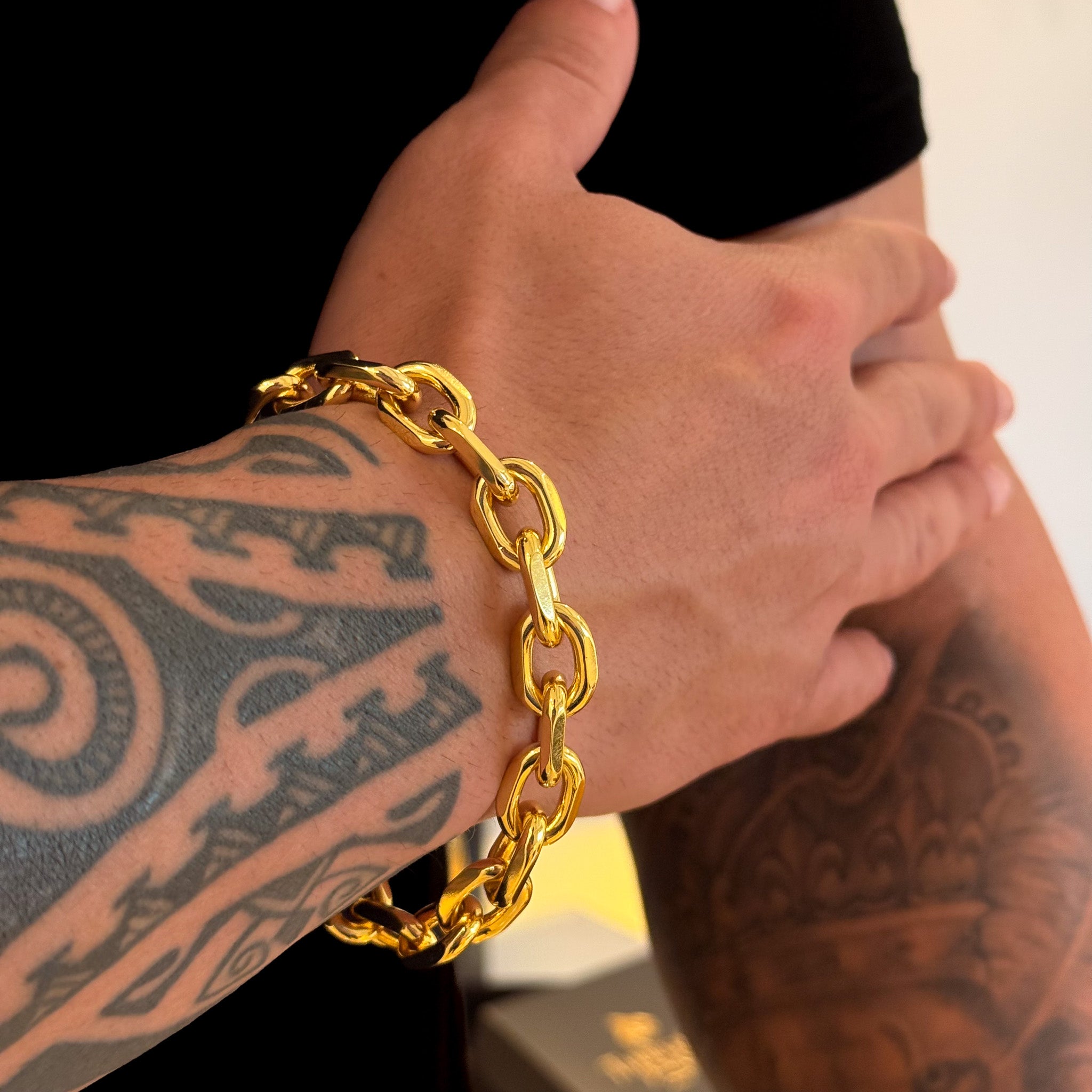 Pulseira Cadeado 12mm 45gr Fecho Duplo Banhado A Ouro 18k