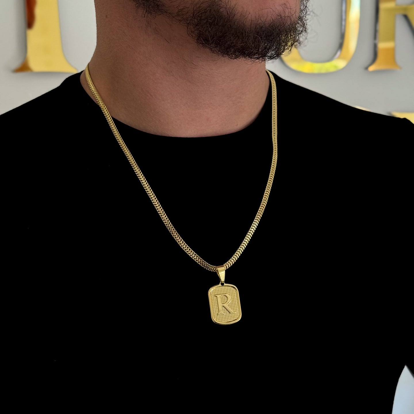 Colar Plaquinha De Letra - Corrente Grumet Dupla Banhado A Ouro 18k
