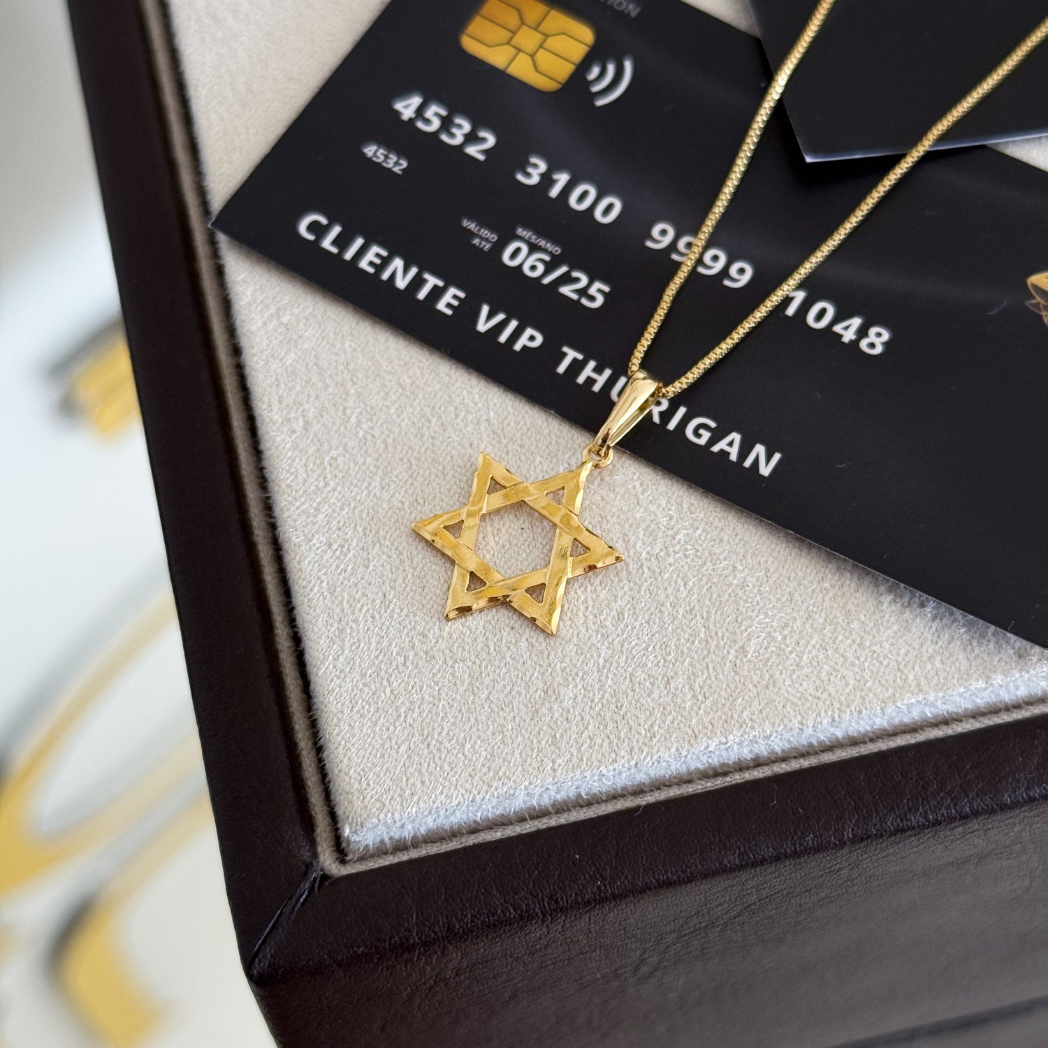 Pingente Estrela De Davi Vazado 1,5x1,5cm Banhado A Ouro 18k
