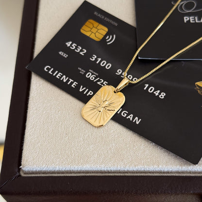 Pingente Plaquinha Espírito Santo 2x1,5cm Banhado A Ouro 18k