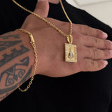 Colar Plaquinha N. Sra. Aparecida Detalhado Cravejado P - Corrente e Pulseira Cadeado 2mm Banhado A Ouro 18k