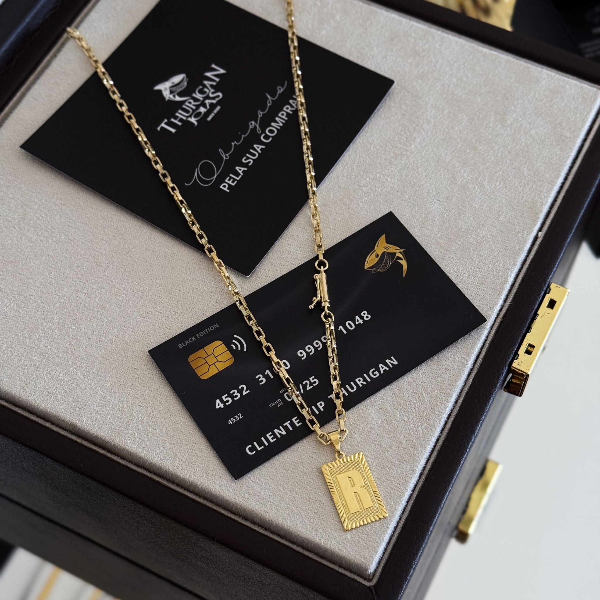 Colar Plaquinha De Letra - Corrente Veneziana Banhado A Ouro 18k