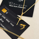 Colar Crucifixo Palito P - Corrente Cadeado e Pulseira Grumet Cuban Banhado A Ouro 18k