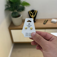 Brinco Crucifixo Redondo Cravejado Banhado A Ouro 18k