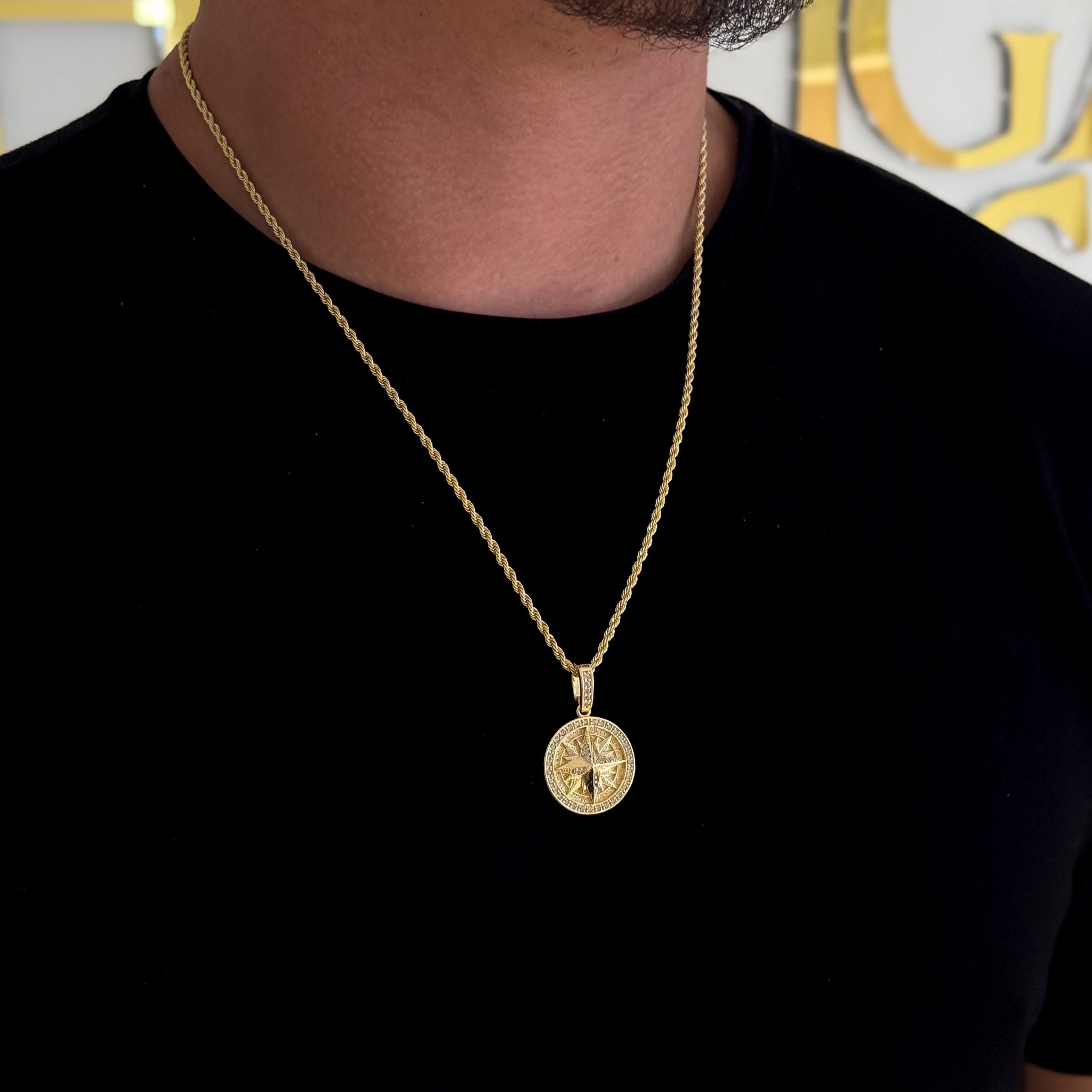 Colar Medalha Rosa Dos Ventos Cravejado P - Corrente Baiana Banhado A Ouro 18k