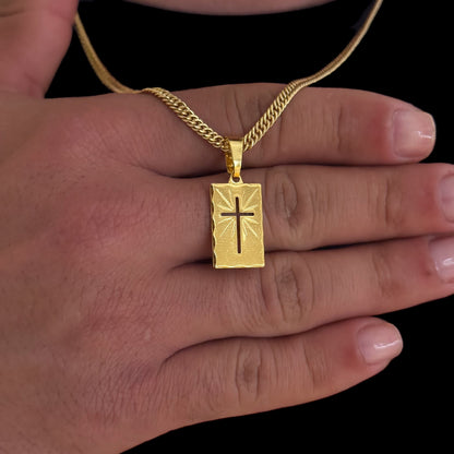 Colar Plaquinha Crucifixo Vazado - Corrente Lacraia Banhado A Ouro 18k