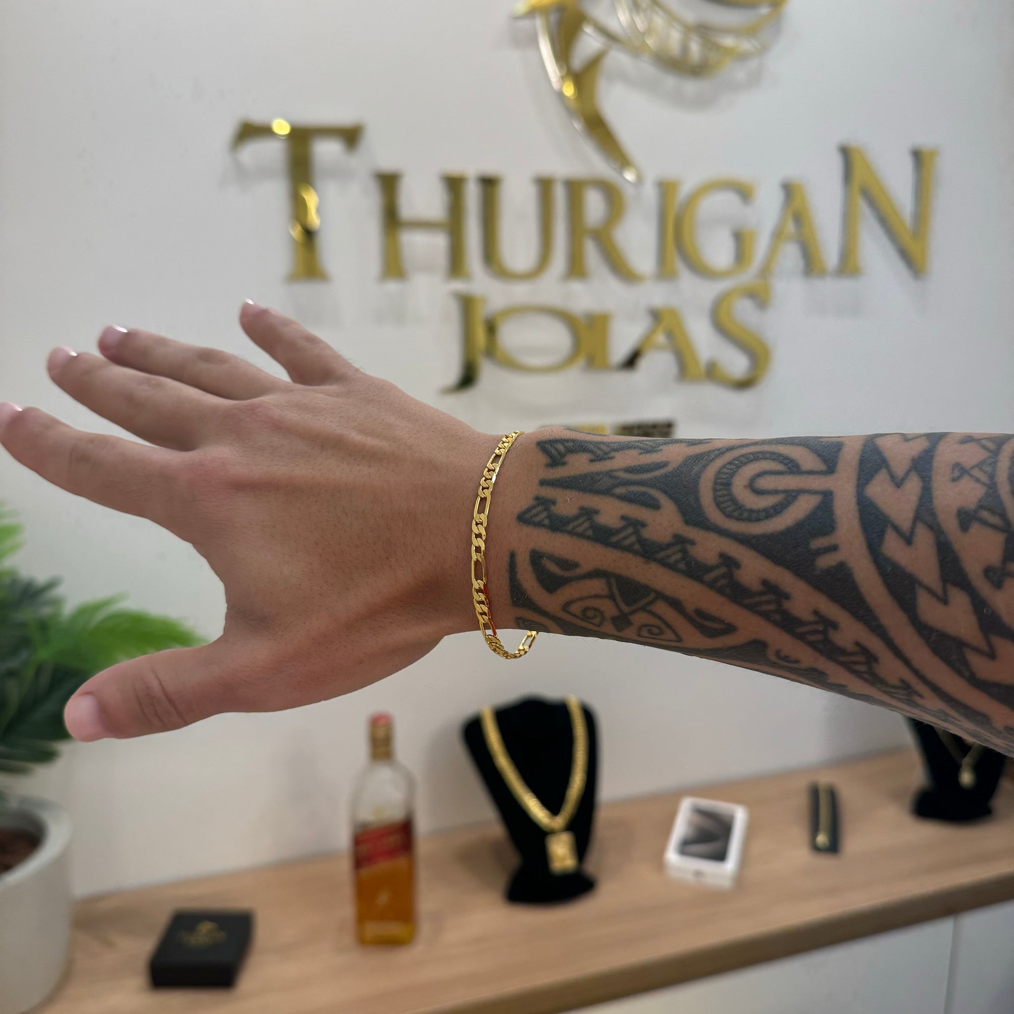 Pulseira 3 Por 1 Fígaro 4mm 6gr Fecho Duplo Banhado A Ouro 18k