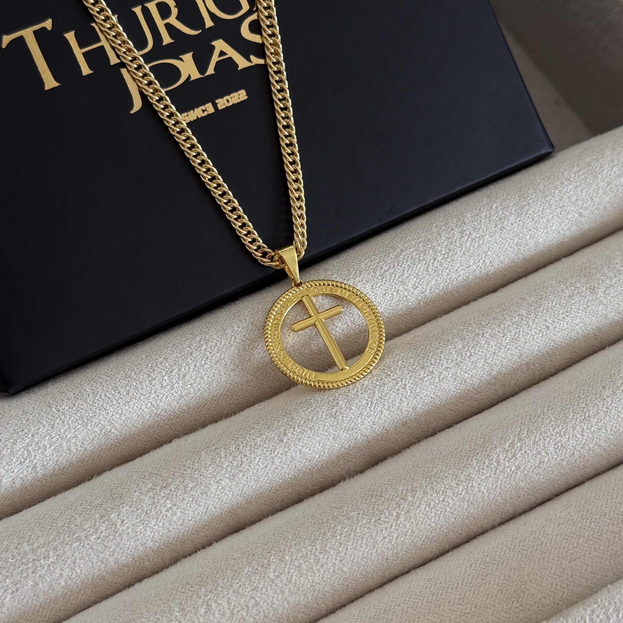 Colar Medalha Com Crucifixo - Corrente Lacraia Banhado A Ouro 18k