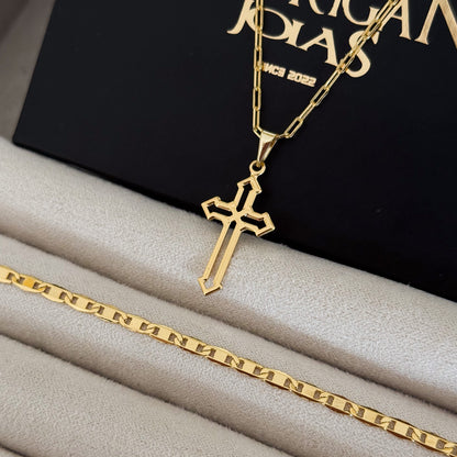 Colar Crucifixo Detalhado Vazado - Corrente Cadeado Alongado e Pulseira Piastrine Banhado A Ouro 18k
