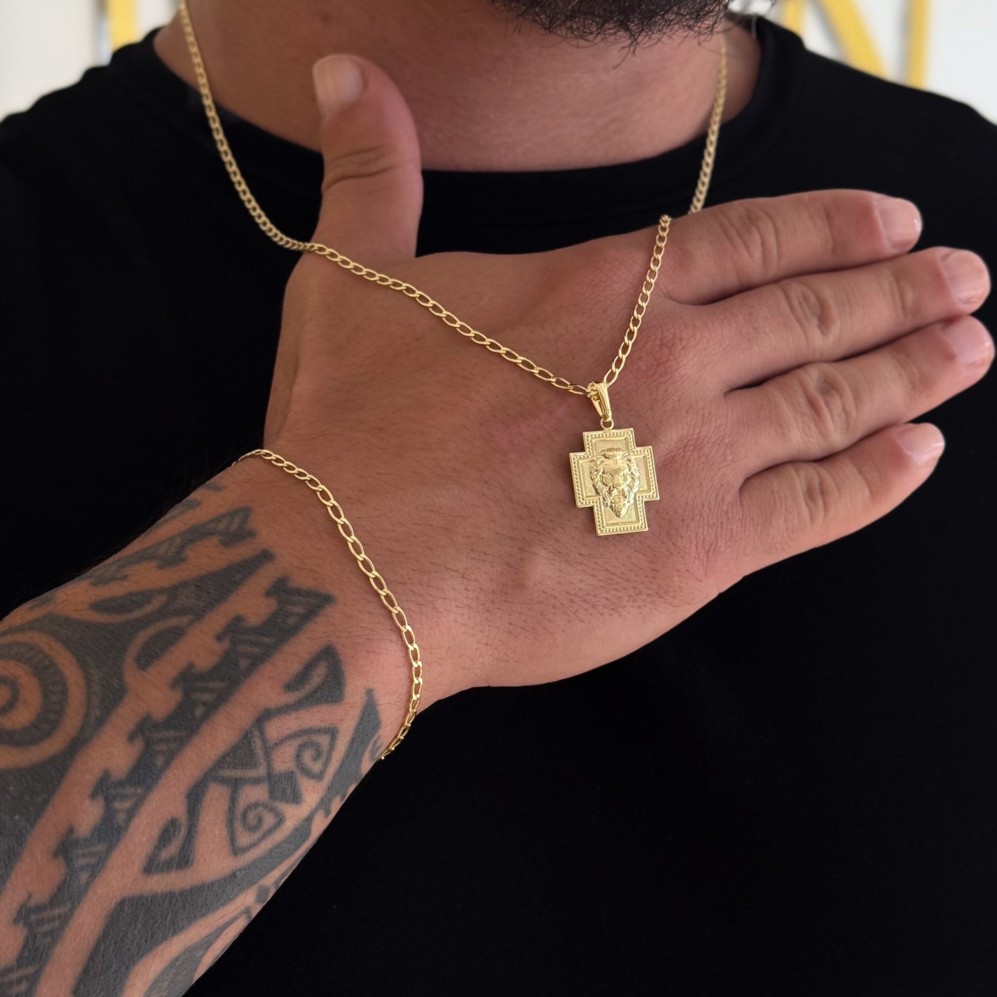Colar Crucifixo Leão Judá - Corrente e Pulseira Grumet Alongada Banhado A Ouro 18k